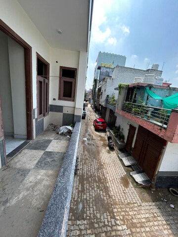 Parking in 3 BHK Builder Floor at Uphaar Homes, Rajendra Park – for Sale