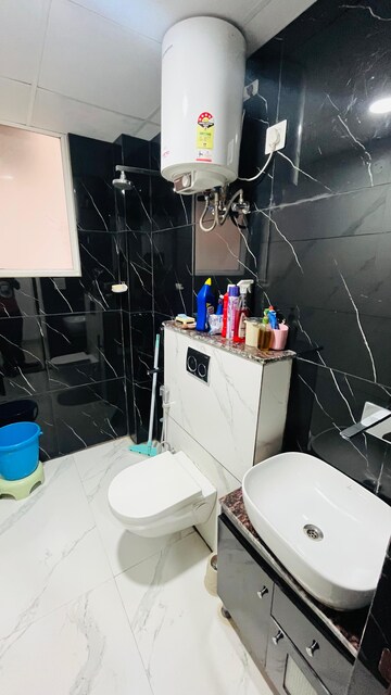 Master Bedroom in 3 BHK Apartment at Green Valley Residencia, Ghazipur – for Rent