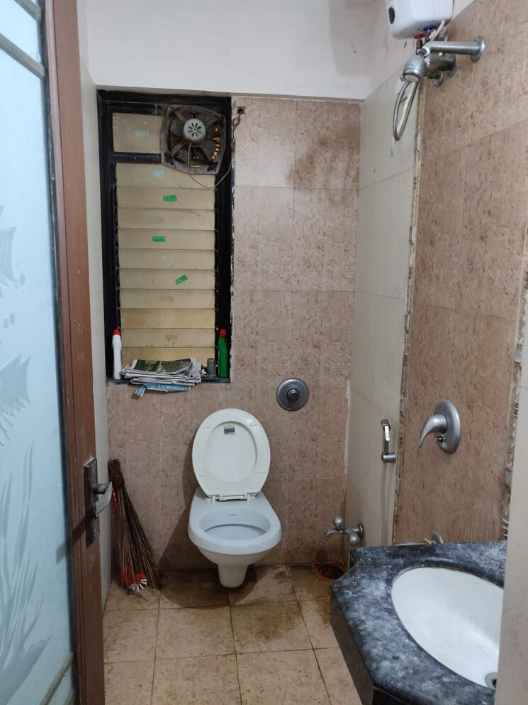 Bathroom, radhika-residency-tilak-nagar 1 Bedroom 410 Sq.Ft. Apartment In Tilak Nagar Mumbai 7722319