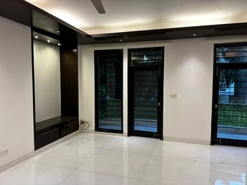 रेसिडेंशियल बिल्डर फ्लोर वर्ग यार्ड फॉर रेंट इन हौज़ खास दिल्ली  7722409