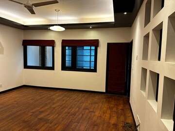 रेसिडेंशियल बिल्डर फ्लोर वर्ग यार्ड फॉर रेंट इन हौज़ खास दिल्ली  7722409