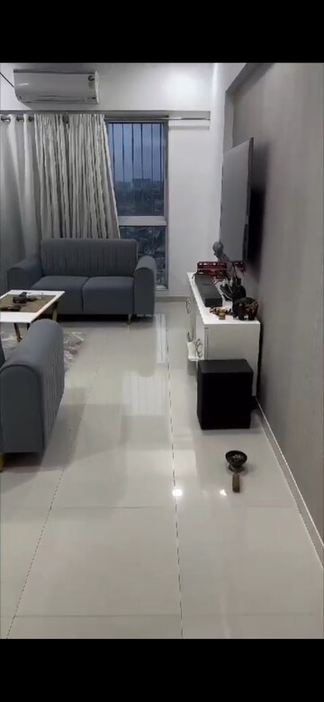 Master Bedroom in 2 BHK Apartment at Nahar Cayenne, Powai – for Sale