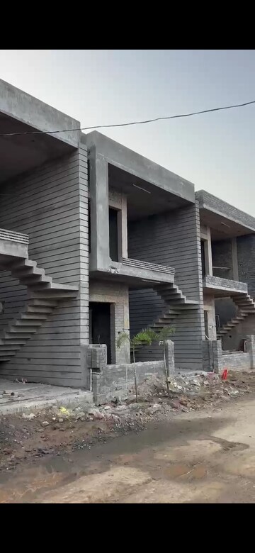 4 BHK Villa – Exterior View View at KharaR-Kurali Highway - for Sale