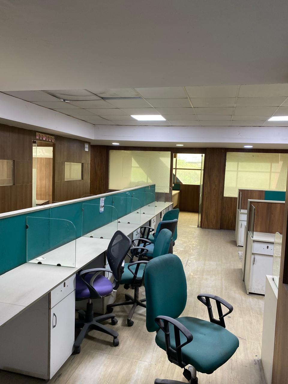 Commercial Office Space 1800 Sq.Ft. For Rent in Vaishali Sector 4 Ghaziabad  7723145