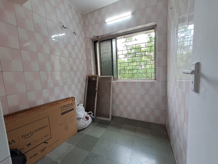 Room, siddhanchal-phase-2 2.5 Bedroom 800 Sq.Ft. Apartment In Manpada Thane 7723245