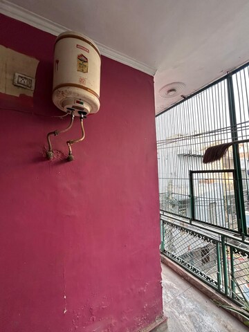 Room in 2 BHK Builder Floor at Uttam Nagar – for Rent
