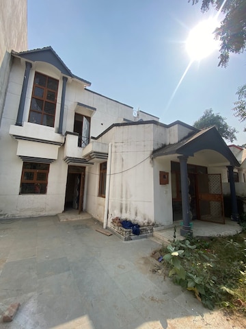 2 BHK Independent House For Rent in SNG Plaza Ansal Golf Links 1 Greater Noida  7723564