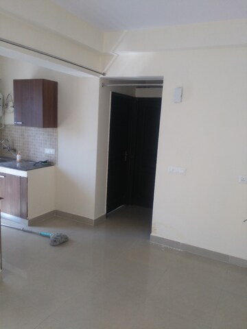 Room in 2.5 BHK Apartment at Panchsheel Hynish, Sector 1 Greater Noida – for Sale