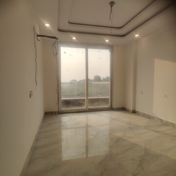 Room in 3 BHK Builder Floor at Chattarpur – for Sale