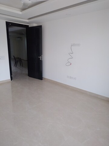 Room in 3 BHK Builder Floor at Sector 23 – for Sale