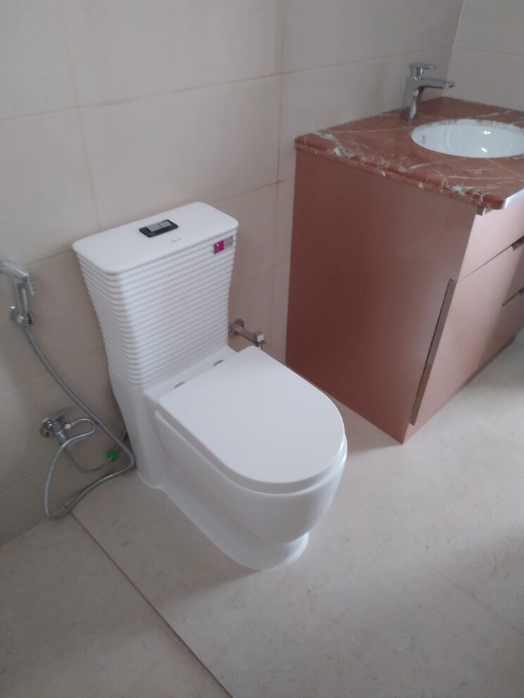 Bathroom, sector 23 3 Bedroom 2390 Sq.Ft. Builder Floor In Sector 23 Gurgaon 7724041