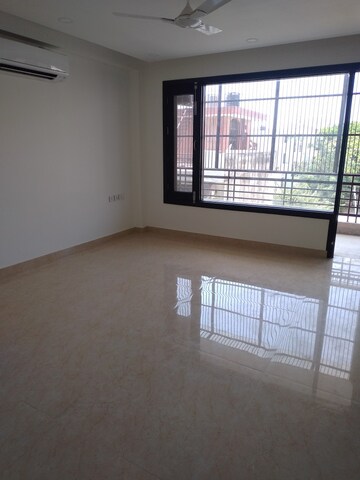 Room in 3 BHK Builder Floor at Sector 23 – for Sale