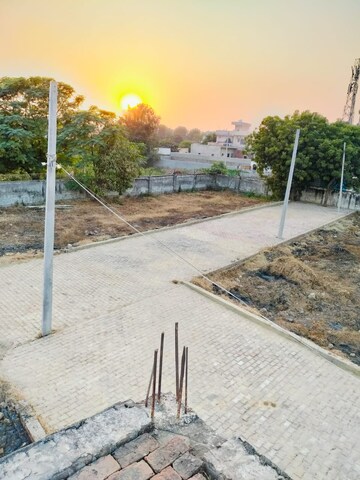  Plot – Exterior View View at Dhoom Manikpur - for Sale