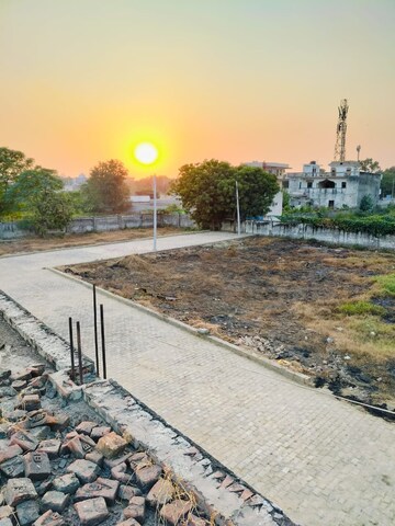 Plot Area in  Plot at Dhoom Manikpur – for Sale