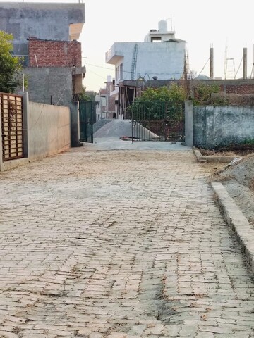  Plot – Exterior View View at Dhoom Manikpur - for Sale