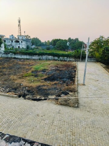 Plot Area in  Plot at Dhoom Manikpur – for Sale