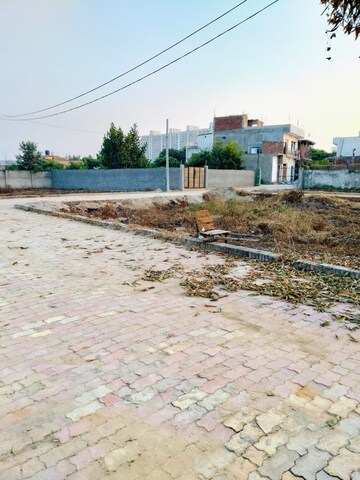  Plot – Exterior View View at Dhoom Manikpur - for Sale