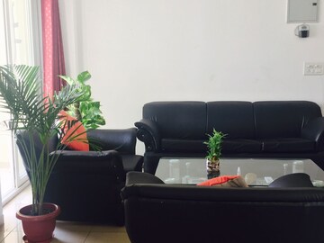 Furnished Amenities in 3 BHK Apartment at Futec Gateway, Sector 75 – for Sale