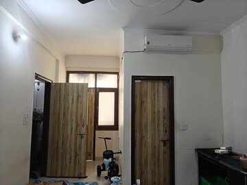 Living Room in 3 BHK Builder Floor at Sector 23 – for Rent
