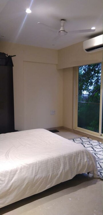 Bedroom in 3 BHK Apartment at Santacruz West – for Sale