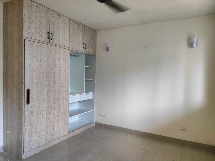 Room, emaar-emerald-floors-premier 4 Bedroom 1976 Sq.Ft. Apartment In Sector 65 Gurgaon 7724317