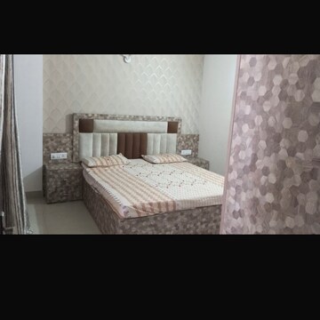 Room in 3 BHK Apartment at M R Platinum 321, Sehani Khurd – for Sale