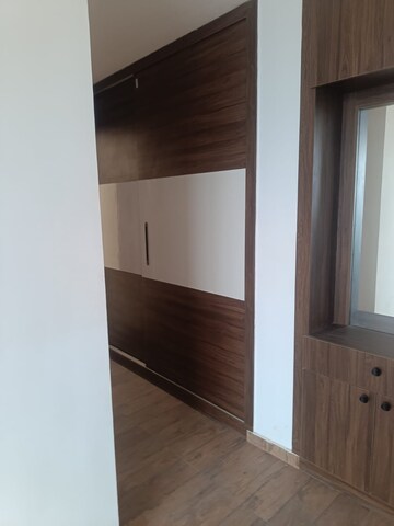 Room in 3 BHK Builder Floor at BPTP Discovery Park, Sector 80 – for Sale