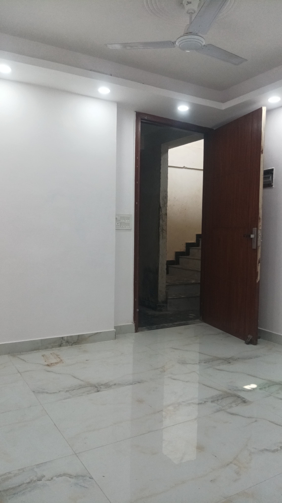 1 BHK Builder Floor For Rent in Paryavaran Complex Delhi  7725031