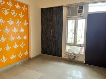 Room in 3 BHK Apartment at Supertech Livingston, Sain Vihar – for Sale