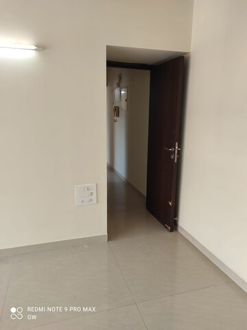 Room in 1 BHK Apartment at K Raheja Corp Maple Leaf, Powai – for Sale