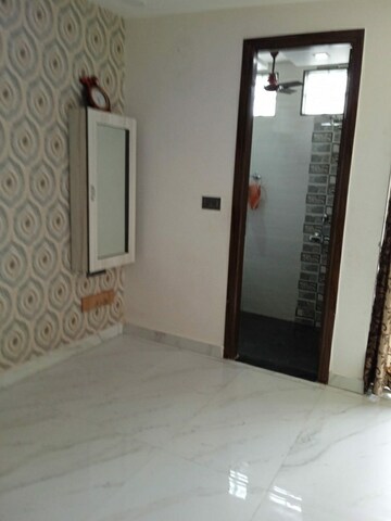 Building Lobby in 4 BHK Builder Floor at Vishwas Park – for Sale