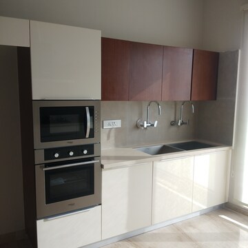 Kitchen in 5 BHK Villa at North Mullanpur – for Sale