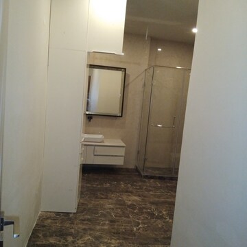 Bathroom in 5 BHK Villa at North Mullanpur – for Sale
