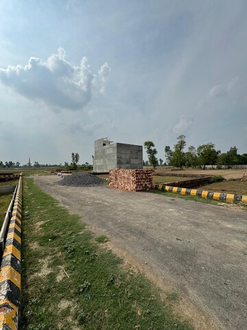 Plot Area in  Plot at Gosainganj – for Sale