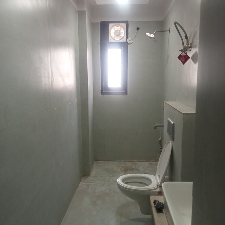 Bathroom, chattarpur 3 Bedroom 1100 Sq.Ft. Builder Floor In Chattarpur Delhi 7726142