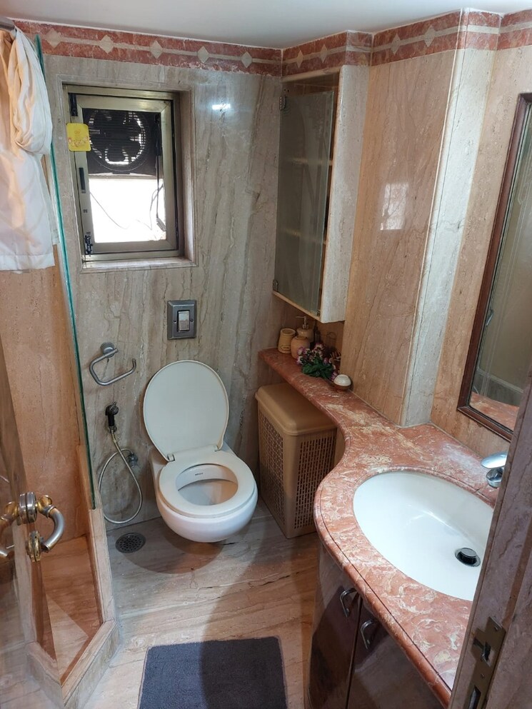 Bathroom, ankur-chs-prabhadevi 2 Bedroom 800 Sq.Ft. Apartment In Prabhadevi Mumbai 7726264