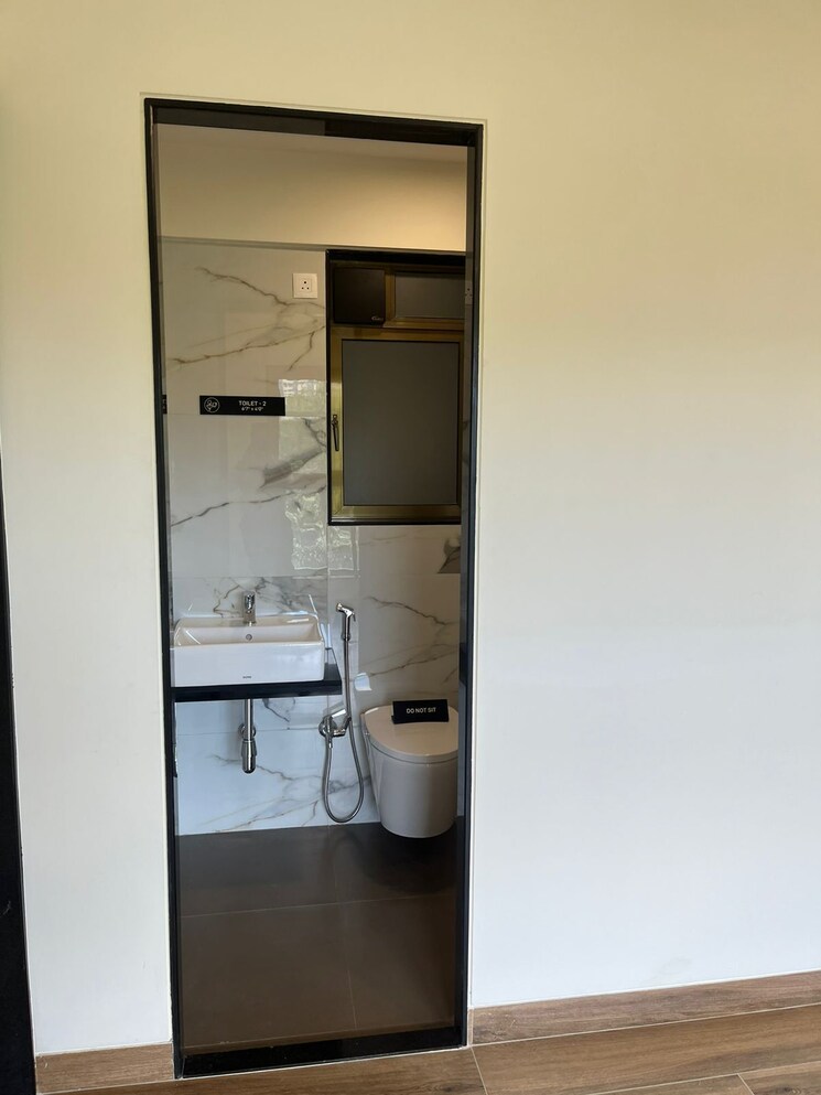 Attached Bathroom, chandak-highscape-city 1 Bedroom 428 Sq.Ft. Apartment In Chembur Mumbai 7726511