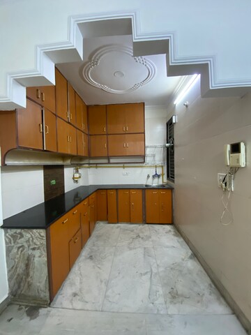 रेसिडेंशियल बिल्डर फ्लोर वर्ग फुट फॉर रेंट इन रमेश नगर दिल्ली  7726669