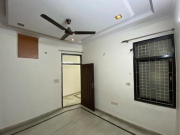 रेसिडेंशियल बिल्डर फ्लोर वर्ग फुट फॉर रेंट इन रमेश नगर दिल्ली  7726669