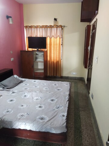 1 BHK Independent House For Rent in RWA Apartments Sector 19 Sector 19 Noida  7727575