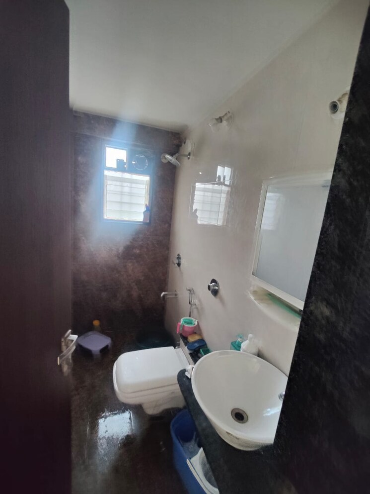 Bathroom, paradigm-shree-sneh 2 Bedroom 635 Sq.Ft. Apartment In Aundh Pune 7727670