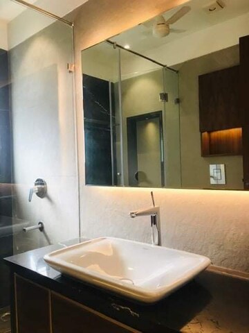 रेसिडेंशियल बिल्डर फ्लोर वर्ग यार्ड फॉर रेंट इन पंचशील पार्क दिल्ली  7727689