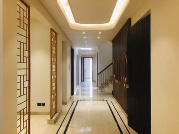 रेसिडेंशियल बिल्डर फ्लोर वर्ग यार्ड फॉर रेंट इन पंचशील पार्क दिल्ली  7727689