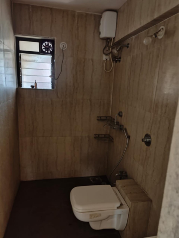 रेसिडेंशियल फ्लैट वर्ग फुट फॉर रेंट इन प्रथा पुष्प सोसायटी थाने  7727731