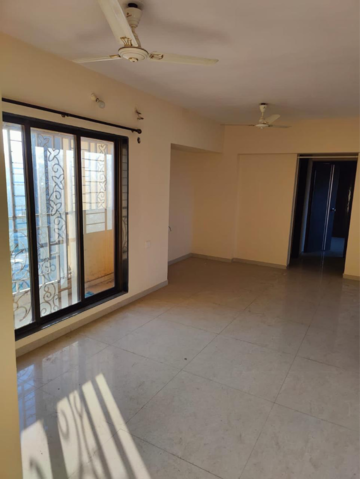 रेसिडेंशियल फ्लैट वर्ग फुट फॉर रेंट इन प्रथा पुष्प सोसायटी थाने  7727731