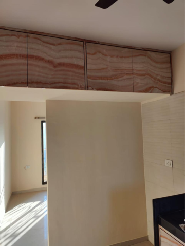 रेसिडेंशियल फ्लैट वर्ग फुट फॉर रेंट इन प्रथा पुष्प सोसायटी थाने  7727741