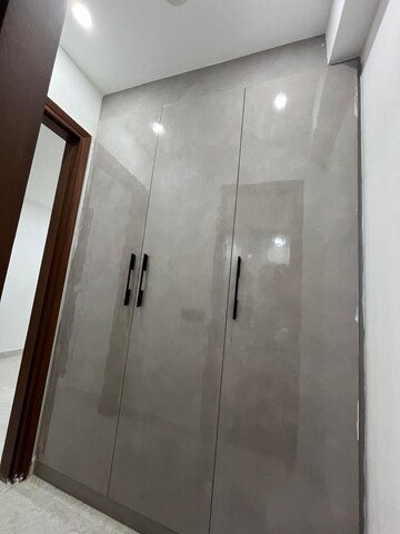 Furnished Amenities in 1 BHK Builder Floor at Chattarpur – for Sale