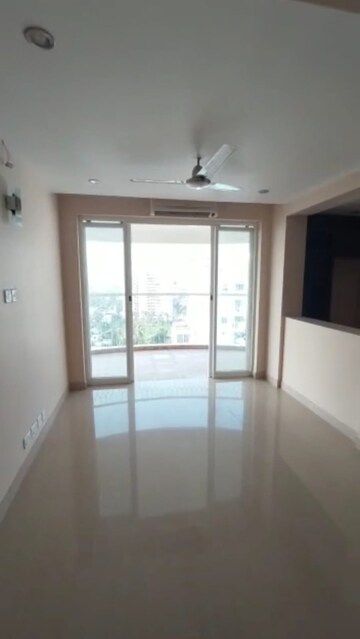 Room in 4 BHK Apartment at Thevara – for Sale