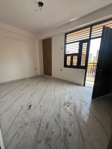 Room in 3 BHK Builder Floor at Palm Residency Chhatarpur, Chattarpur – for Sale