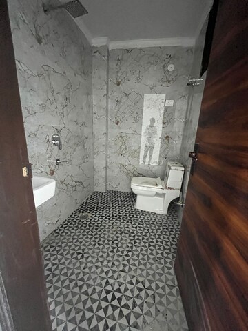 Bathroom in 3 BHK Builder Floor at Palm Residency Chhatarpur, Chattarpur – for Sale